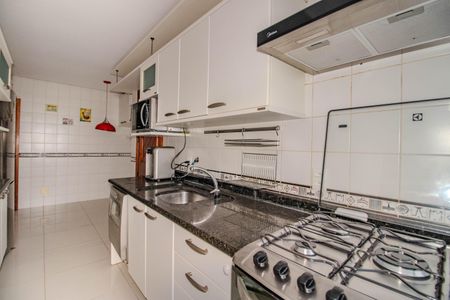Apartamento para alugar com 139m², 3 quartos e 2 vagas Apartamento para alugar com 139m², 3 quartos e 2 vagasCozinha