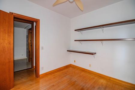 Apartamento para alugar com 139m², 3 quartos e 2 vagas Apartamento para alugar com 139m², 3 quartos e 2 vagasQuarto 2