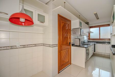 Apartamento para alugar com 139m², 3 quartos e 2 vagas Apartamento para alugar com 139m², 3 quartos e 2 vagasCozinha