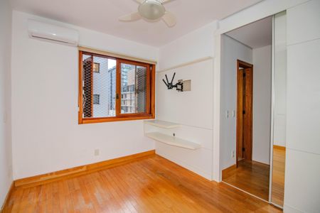 Apartamento para alugar com 139m², 3 quartos e 2 vagas Apartamento para alugar com 139m², 3 quartos e 2 vagasSuíte