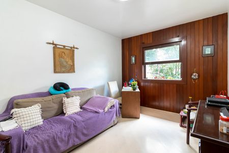 Casa à venda com 370m², 7 quartos e 4 vagas Casa à venda com 370m², 7 quartos e 4 vagasQuarto 2