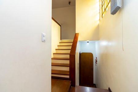 Casa à venda com 370m², 7 quartos e 4 vagas Casa à venda com 370m², 7 quartos e 4 vagasCorredor dos Quartos