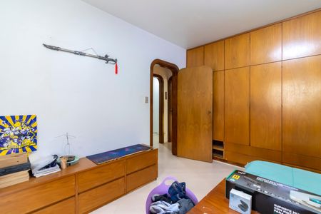 Casa à venda com 370m², 7 quartos e 4 vagas Casa à venda com 370m², 7 quartos e 4 vagasSuíte