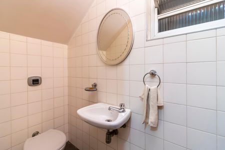 Casa à venda com 370m², 7 quartos e 4 vagas Casa à venda com 370m², 7 quartos e 4 vagasLavabo 2