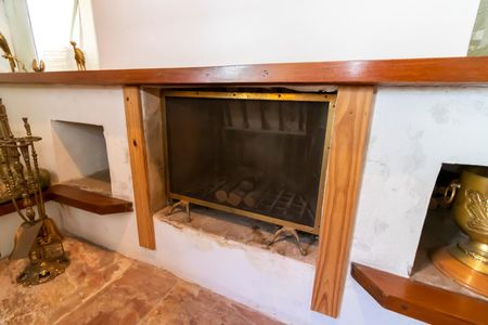 Casa à venda com 370m², 7 quartos e 4 vagas Casa à venda com 370m², 7 quartos e 4 vagasSala da Lareira