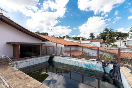 Casa à venda com 370m², 7 quartos e 4 vagas Casa à venda com 370m², 7 quartos e 4 vagasPiscina