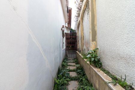 Casa à venda com 370m², 7 quartos e 4 vagas Casa à venda com 370m², 7 quartos e 4 vagasCorredor Lateral