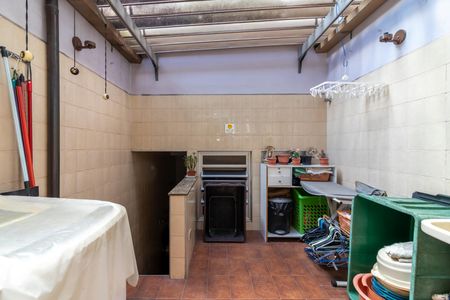 Casa à venda com 370m², 7 quartos e 4 vagas Casa à venda com 370m², 7 quartos e 4 vagasÁrea de Serviço