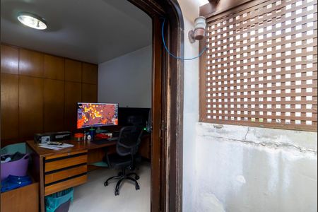 Casa à venda com 370m², 7 quartos e 4 vagas Casa à venda com 370m², 7 quartos e 4 vagasSuíte