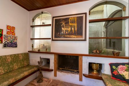 Casa à venda com 370m², 7 quartos e 4 vagas Casa à venda com 370m², 7 quartos e 4 vagasSala da Lareira