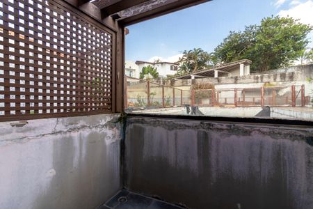 Casa à venda com 370m², 7 quartos e 4 vagas Casa à venda com 370m², 7 quartos e 4 vagasSuíte