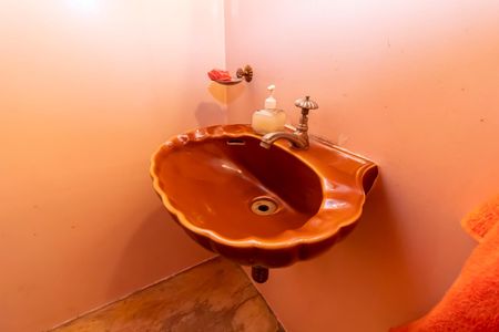 Casa à venda com 370m², 7 quartos e 4 vagas Casa à venda com 370m², 7 quartos e 4 vagasLavabo 1