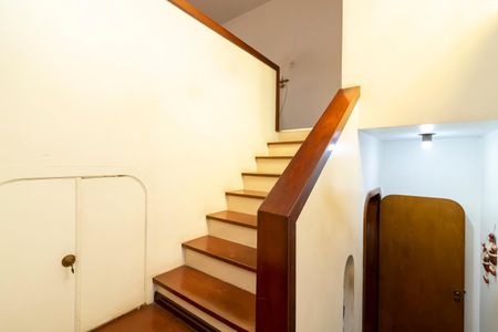 Casa à venda com 370m², 7 quartos e 4 vagas Casa à venda com 370m², 7 quartos e 4 vagasCorredor dos Quartos