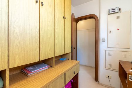 Casa à venda com 370m², 7 quartos e 4 vagas Casa à venda com 370m², 7 quartos e 4 vagasQuarto 1