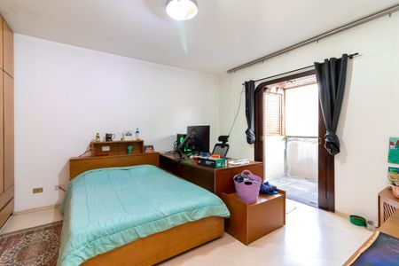 Casa à venda com 370m², 7 quartos e 4 vagas Casa à venda com 370m², 7 quartos e 4 vagasSuíte