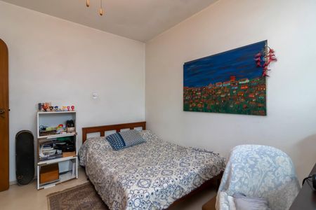 Casa à venda com 370m², 7 quartos e 4 vagas Casa à venda com 370m², 7 quartos e 4 vagasQuarto 3