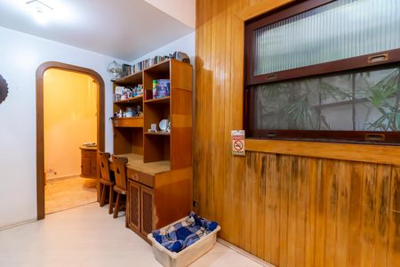 Casa à venda com 370m², 7 quartos e 4 vagas Casa à venda com 370m², 7 quartos e 4 vagasSuíte 2