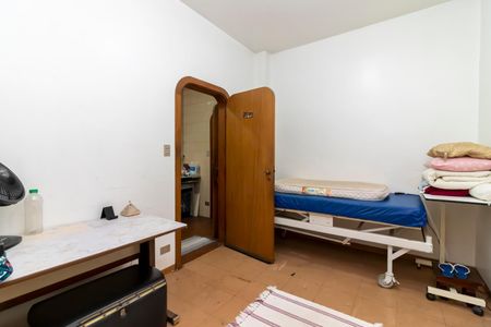 Casa à venda com 370m², 7 quartos e 4 vagas Casa à venda com 370m², 7 quartos e 4 vagasQuarto de Serviço