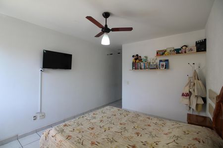 Casa de condomínio à venda com 120m², 4 quartos e 2 vagasQuarto 3 - Suíte