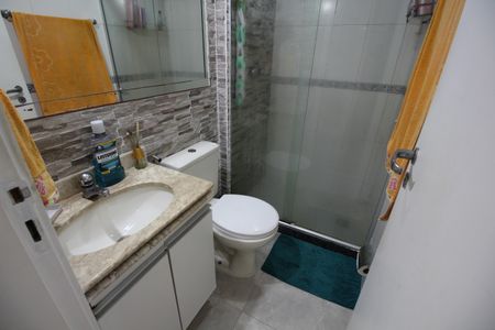 Casa de condomínio à venda com 120m², 4 quartos e 2 vagasBanheiro Social