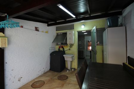 Casa de condomínio à venda com 120m², 4 quartos e 2 vagasÁrea de Serviço