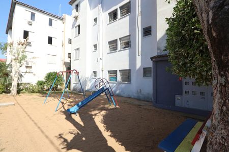Apartamento à venda com 44m², 2 quartos e sem vagaÁrea comum - Playground