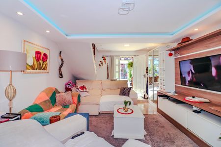 Casa à venda com 78m², 2 quartos e 1 vagaSala