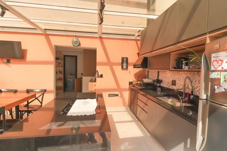 Apartamento à venda com 110m², 2 quartos e 2 vagas Apartamento à venda com 110m², 2 quartos e 2 vagasCozinha