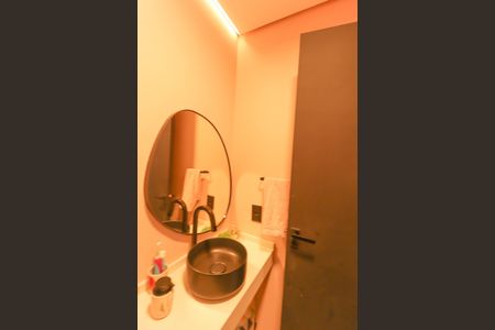 Apartamento à venda com 110m², 2 quartos e 2 vagas Apartamento à venda com 110m², 2 quartos e 2 vagasBanheiro 1