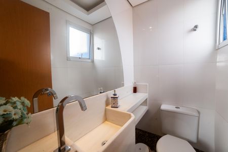 Apartamento à venda com 165m², 3 quartos e 2 vagas Apartamento à venda com 165m², 3 quartos e 2 vagasBanheiro Social