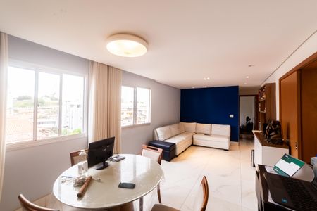 Apartamento à venda com 165m², 3 quartos e 2 vagas Apartamento à venda com 165m², 3 quartos e 2 vagasSala