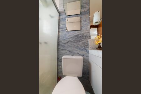 Apartamento à venda com 165m², 3 quartos e 2 vagas Apartamento à venda com 165m², 3 quartos e 2 vagasBanheiro da Suíte