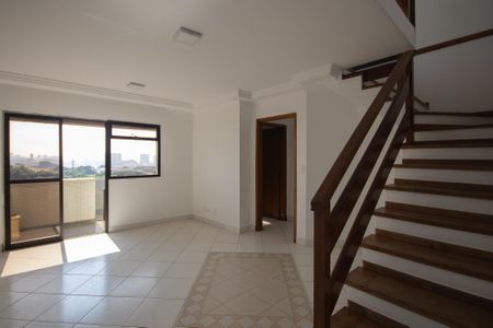 Apartamento à venda com 220m², 3 quartos e 4 vagasSala