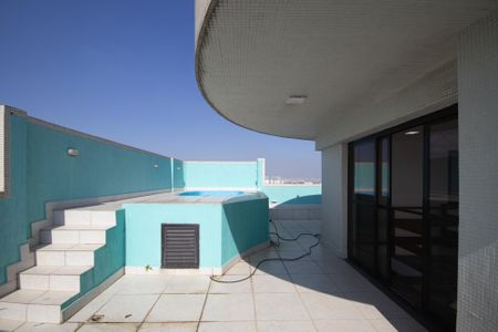 Apartamento à venda com 220m², 3 quartos e 4 vagasCobertura