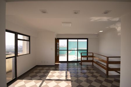 Apartamento à venda com 220m², 3 quartos e 4 vagasSala 2