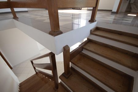 Apartamento à venda com 220m², 3 quartos e 4 vagasEscada