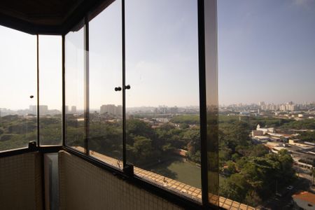 Apartamento à venda com 220m², 3 quartos e 4 vagasVaranda Quarto 1