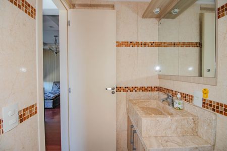 Apartamento à venda com 57m², 2 quartos e 1 vaga Apartamento à venda com 57m², 2 quartos e 1 vagaBanheiro Social
