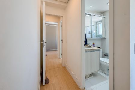 Apartamento para alugar com 72m², 2 quartos e 1 vaga Apartamento para alugar com 72m², 2 quartos e 1 vagaBanheiro da Suíte