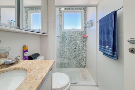 Apartamento para alugar com 72m², 2 quartos e 1 vaga Apartamento para alugar com 72m², 2 quartos e 1 vagaBanheiro da Suíte