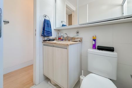 Apartamento para alugar com 72m², 2 quartos e 1 vaga Apartamento para alugar com 72m², 2 quartos e 1 vagaBanheiro da Suíte