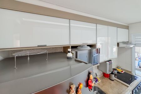 Apartamento para alugar com 72m², 2 quartos e 1 vaga Apartamento para alugar com 72m², 2 quartos e 1 vagaCozinha - Armários