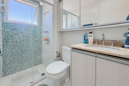 Apartamento para alugar com 72m², 2 quartos e 1 vaga Apartamento para alugar com 72m², 2 quartos e 1 vagaBanheiro Corredor