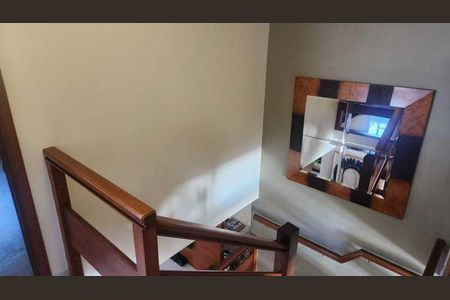 Casa de condomínio à venda com 186m², 4 quartos e sem vaga