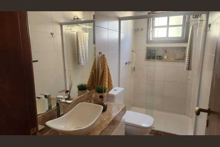 Casa de condomínio à venda com 186m², 4 quartos e sem vaga