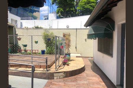 Casa à venda com 470m², 3 quartos e 6 vagas