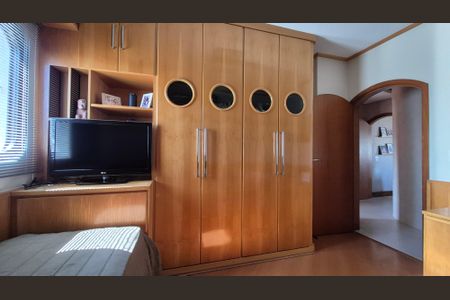 Apartamento à venda com 135m², 3 quartos e 3 vagas Apartamento à venda com 135m², 3 quartos e 3 vagasQuarto 1