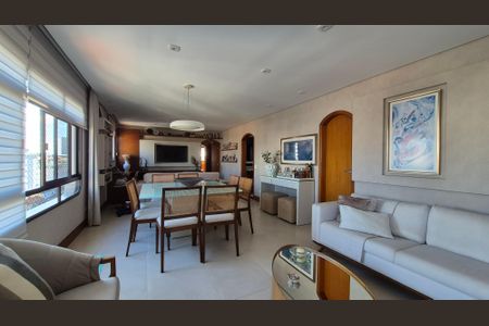 Apartamento à venda com 135m², 3 quartos e 3 vagas Apartamento à venda com 135m², 3 quartos e 3 vagasSala