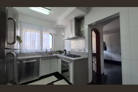 Apartamento à venda com 135m², 3 quartos e 3 vagas Apartamento à venda com 135m², 3 quartos e 3 vagasCozinha