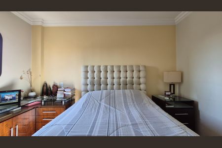 Apartamento à venda com 135m², 3 quartos e 3 vagas Apartamento à venda com 135m², 3 quartos e 3 vagasSuíte